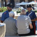 Truffe agli anziani: l’imbroglione arriva in taxi e i carabinieri fanno scattare le manette. Il caso di Castel Gandolfo (Roma)