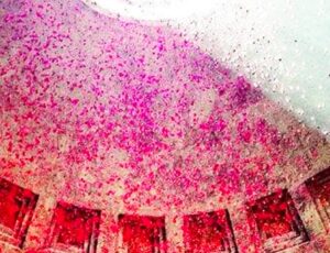 La pioggia di petali di rose al Pantheon di Roma per la Pentecoste